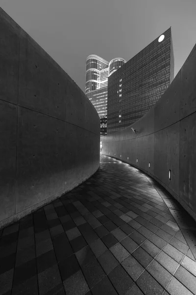 Passerelle Piétonne Moderne Dans Centre Ville Hong Kong Nuit — Photo