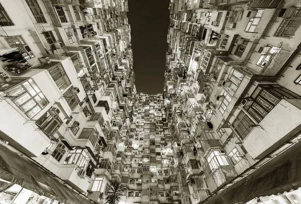 Экстерьер Многолюдного Жилого Здания Городе Гонконг — стоковое фото