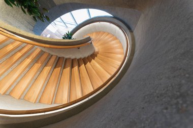 Modern spiral merdiven. Çağdaş mimari eksik arkaplan