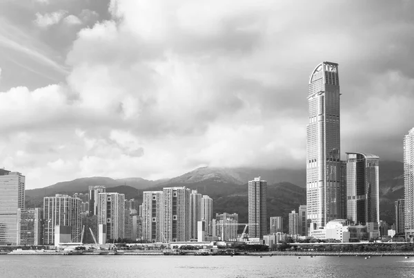 香港市のスカイラインと港 — ストック写真