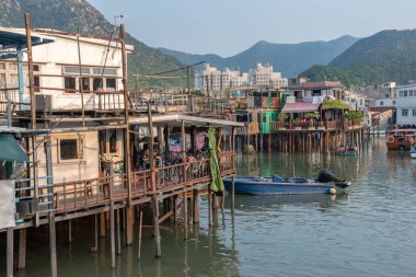 Tai O balıkçı köyü, Lantau adası, Hong Kong 'daki teneke kaplamalı mesken evi.