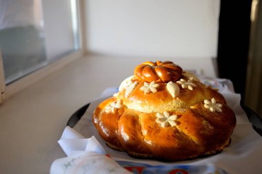 Düğün somun. Ekmek ve tuz gelin ve damat Rus düğün gelenekleri.