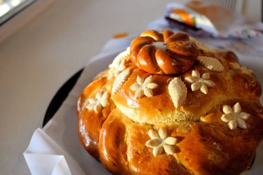 Düğün somun. Ekmek ve tuz gelin ve damat Rus düğün gelenekleri.