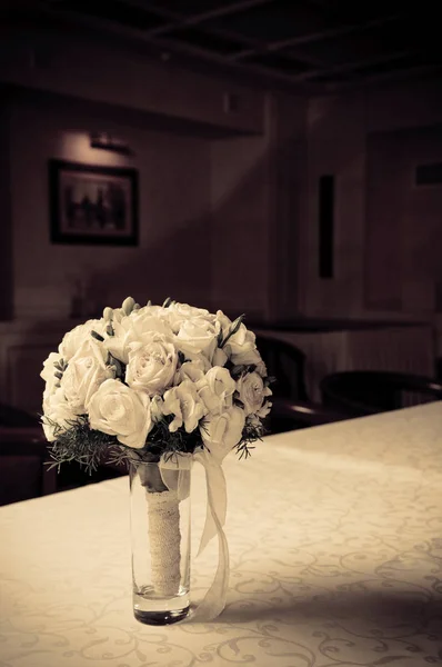 Schönen Hochzeitsstrauß Von Rosen Schwarz Weiß — Stockfoto