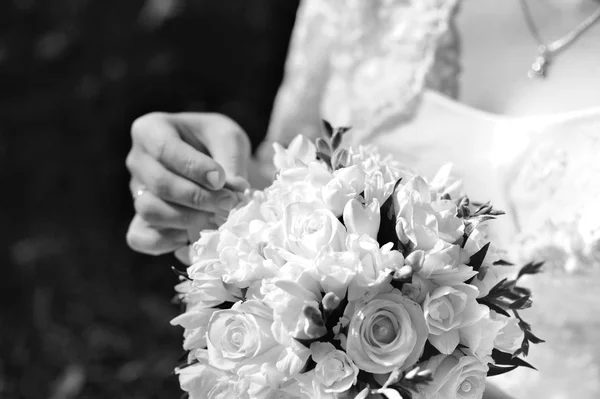 Beau Bouquet Mariage Entre Les Mains Mariée Jour Mariage Noir — Photo