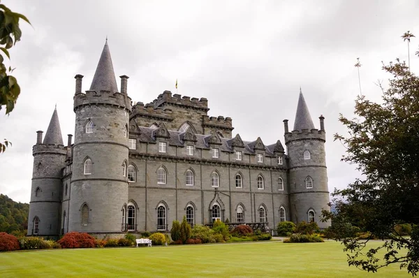 Inveraray Scotland Setembro 2015 Castelo Inveraray Jardim Costa Loch Fyne — Fotografia de Stock