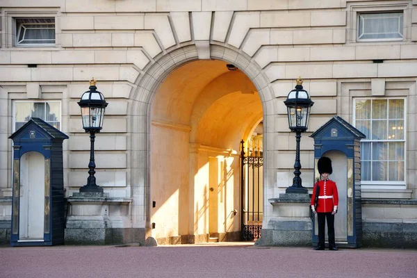 Londres Septiembre 2015 Guardia Real Palacio Buckingham Londres Inglaterra — Foto de Stock