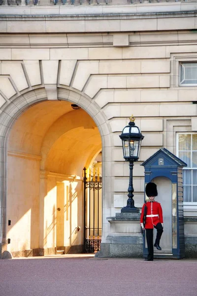 Londres Septiembre 2015 Guardia Real Palacio Buckingham Londres Inglaterra — Foto de Stock