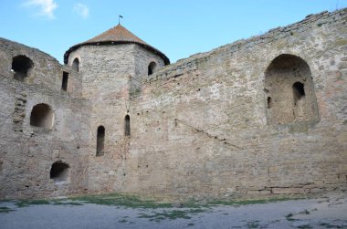  Belgorod-Dniester Kalesi - tarihi bir anıt ve XIII-Xv yüzyılların şehir planlama. Ukrayna toprakları üzerinde en iyi korunmuş kale biridir..      .           .  .        .   .