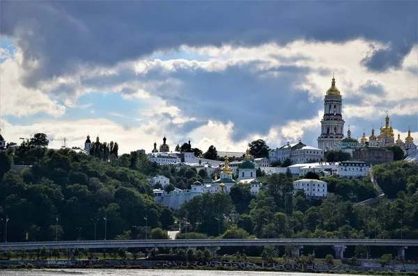 View Kiev Middle Dnieper River Architecture Buildings Bridge Shore Summer — Stock Photo, Image