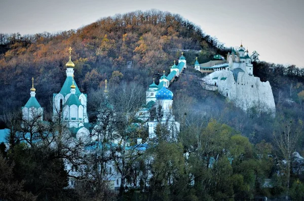 Kutsal Dormition Saint Lavra