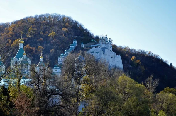Kutsal Dormition Saint Lavra