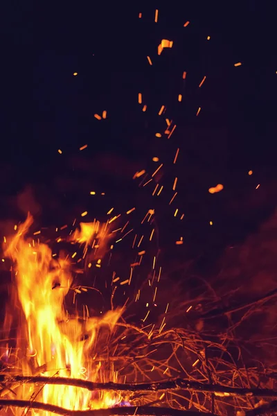 Branches on bonfire — Stock Photo, Image
