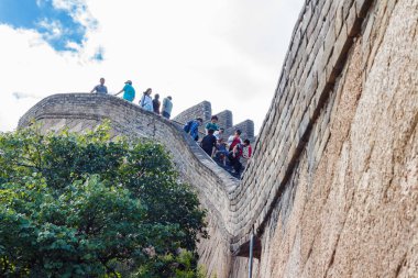 Çin Seddi üzerinde kişi