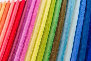 Renkli kumaş örnekleri yakın çekim