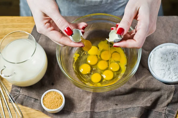 Chef Breaks Quail Eggs Bowl Concept Cooking Pastries Ingredients Quail — Stock Photo, Image