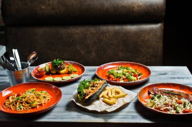 Çeşitli gıda ızgara, ürün yelpazesine et, Barbekü partisi fest. Hot dog, ba