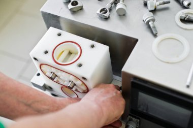 işçi onarımları endüstriyel dispenseri, gıda endüstrisi