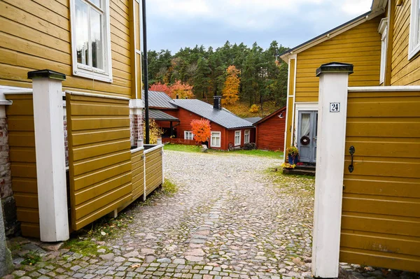 10.10.2019 Porvoo, Finlandia. Paesaggio autunnale, casa di campagna in c — Foto Stock