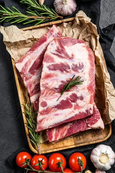 Verse Rauwe Varkensribbetjes Met Rozemarijn Peper Knoflook Biologisch Vlees Van — Stockfoto