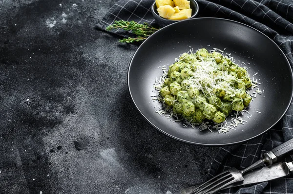 Gnocchi Basil Spinach Sauce Parmesan Italian Potato Paste Black Background — Stock Photo, Image