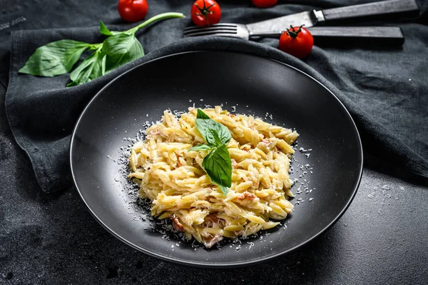 Massa Orzo Com Molho Creme Bacon Manjericão Preparar Risoni Fundo — Fotografia de Stock