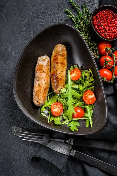 Gegrilde Worsten Met Tomaat Arugula Salade Bbq Vlees Recept Duits — Stockfoto