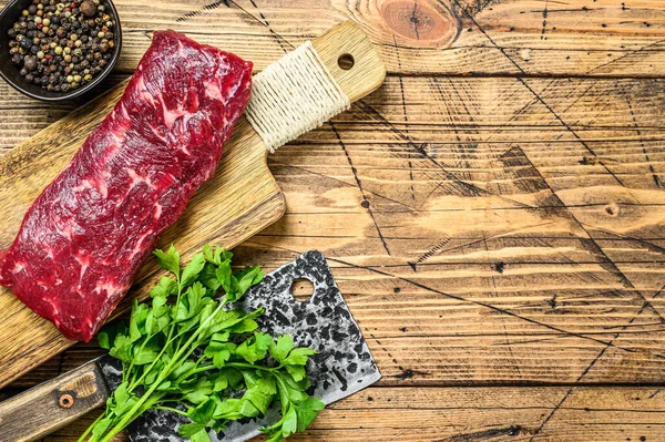 Roh Denver Rindfleisch Steak Auf Einem Spalter Holzuntergrund Ansicht Von — Stockfoto