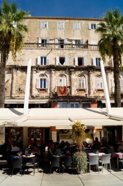 Split, Dalmaçya, Hırvatistan; 09/07/2018: Diocletian's Palace'ın dış anına bakışı