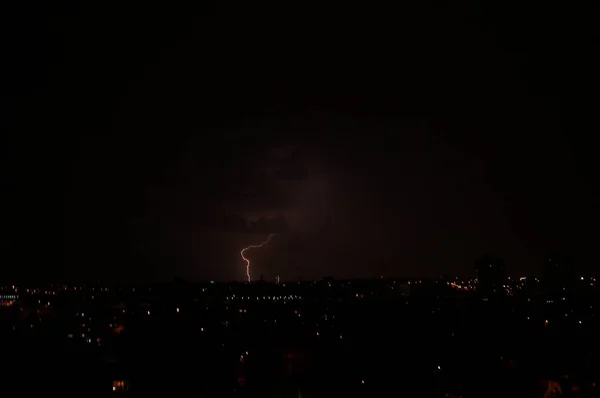 Lightning Flashes Night City Discharge Electricity Night Sky — Stock Photo, Image