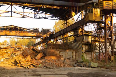 Süpürge. Hurda metal yüklemesi. Hurda metal yükleme mekanizmaları. Yükleme işlemi.