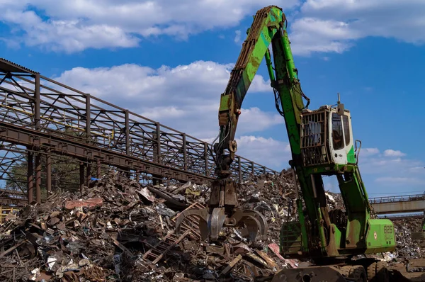Süpürge. Hurda metal yüklemesi. Hurda metal yükleme mekanizmaları. Yükleme işlemi.