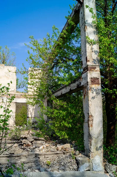 Ruined Building Old Reinforced Concrete Structures Ruin Consequences War — Stock Photo, Image