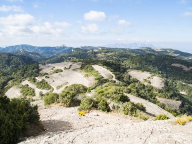 Tortul kayaçlar dağlarında