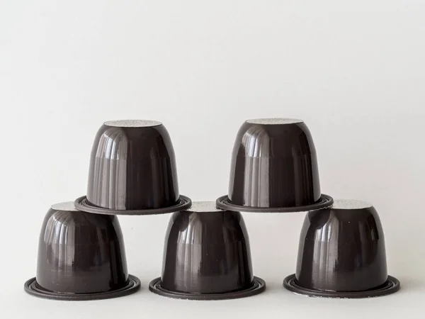 Yığılmış nespresso kahve kapsülleri