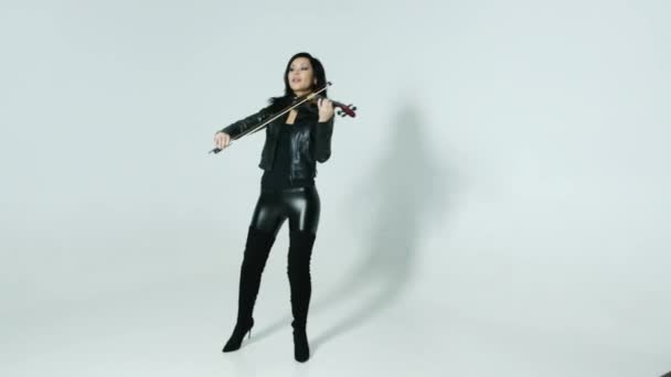 Slanke Sensuele Artistieke Jonge Aziatische Meisje Strakke Zwarte Lederen Kleding — Stockvideo