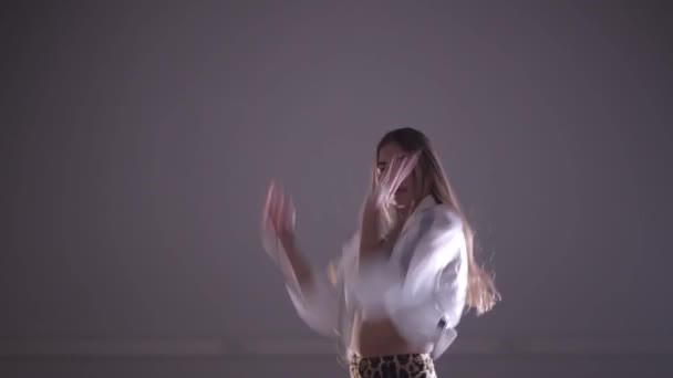 Flicka Dansa Twerk Vogue Hip Hop Dancehall Street Dance — Stockvideo