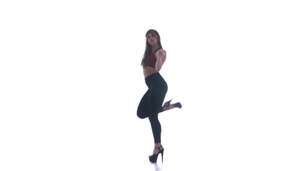 Jong Mooi Meisje Dansen Moderne Dans Een Witte Achtergrond Strip — Stockvideo