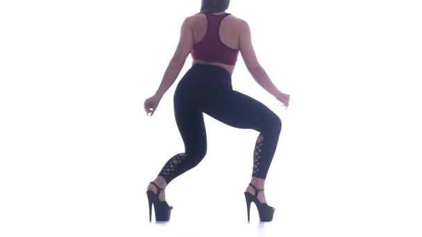 Joven Hermosa Chica Bailando Danza Moderna Sobre Fondo Blanco Tira — Vídeos de Stock