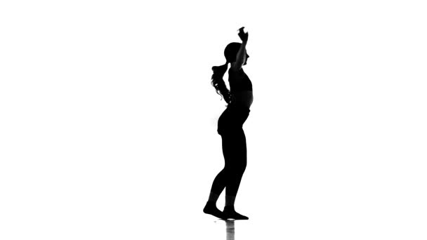 Молода Жінка Танцює Сучасний Балет Сучасний Танець Чорний Силует Білому — стокове відео