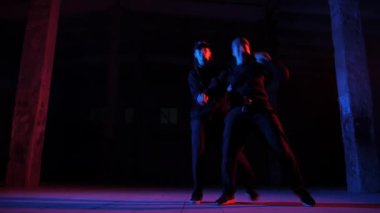 hip hop dans kızlar düet, bir stüdyoda sokak dans, izole