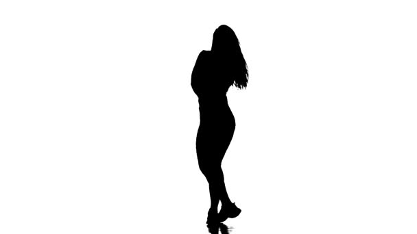 Μαύρη Σιλουέτα Λευκό Φόντο Νεαρή Όμορφη Χορεύτρια Καλσόν Και Σορτς — Αρχείο Βίντεο