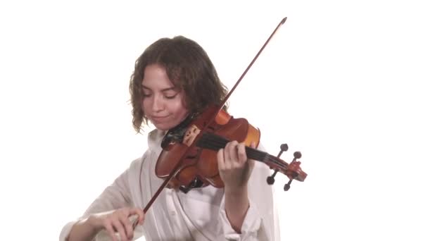 Tiro Longo Médio Mulher Talentosa Jovem Que Toca Violino Clássico — Vídeo de Stock