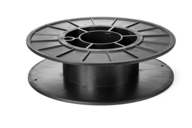 Beyaz arkaplanda izole edilmiş fiber optik kablo için plastik makara