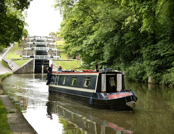 Kanalbarke Auf Fünf Schleusen Bingley Yorkshire — Stockfoto