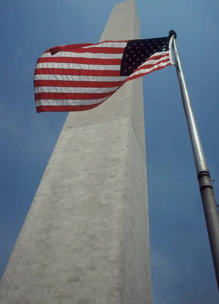 George Washington Monument Gwiazdy Paski Banderą — Zdjęcie stockowe