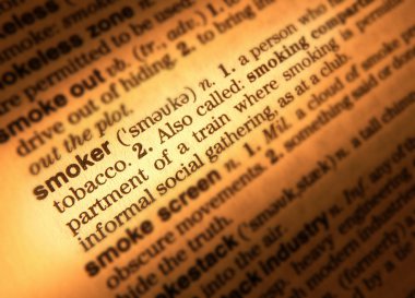 Word sigara içen tanımını gösteren sözlük sayfası kapat