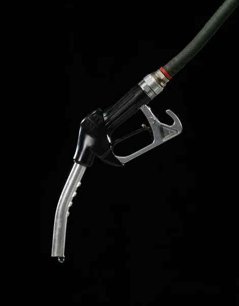 Gas pump på svart bakgrund — Stockfoto