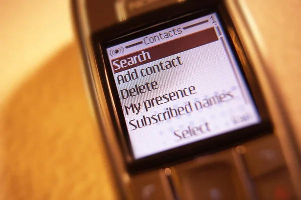Szukaj menu Kontakty na ekranie telefonu komórkowego — Zdjęcie stockowe