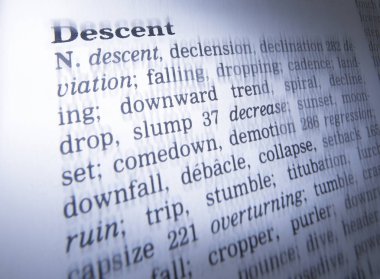 Eş anlamlılar sözlüğü sayfa yakın çekimde Sözcük İnişinin Tanımını Göstererek